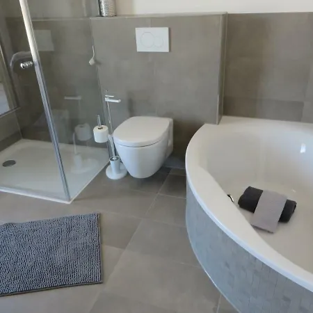 Bodensee Luxus Ferienwohnung Claudia 3 Διαμέρισμα Φριντρισχάφεν