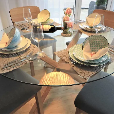 Bodensee Luxus Ferienwohnung Claudia 3 * Φριντρισχάφεν